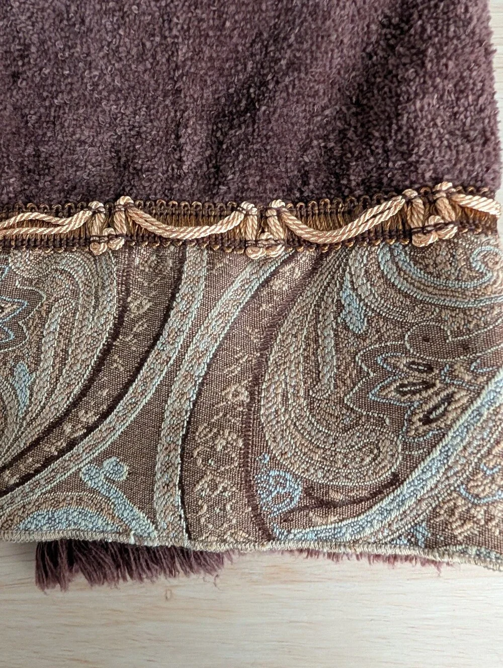 Avanti Brown Paisley Trim Bath Towels with Gold Accent